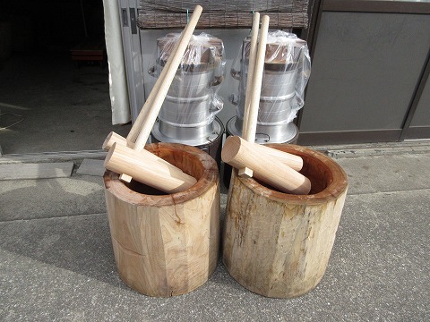 臼の削り直し修理作業